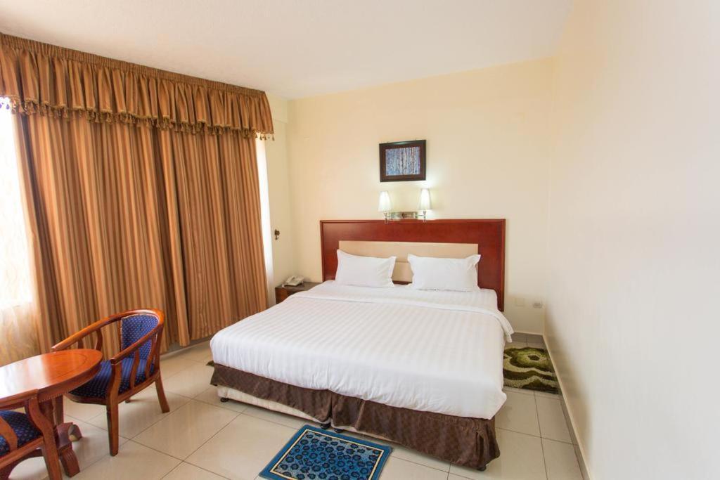 Civitas Hotel Kigali Esterno foto