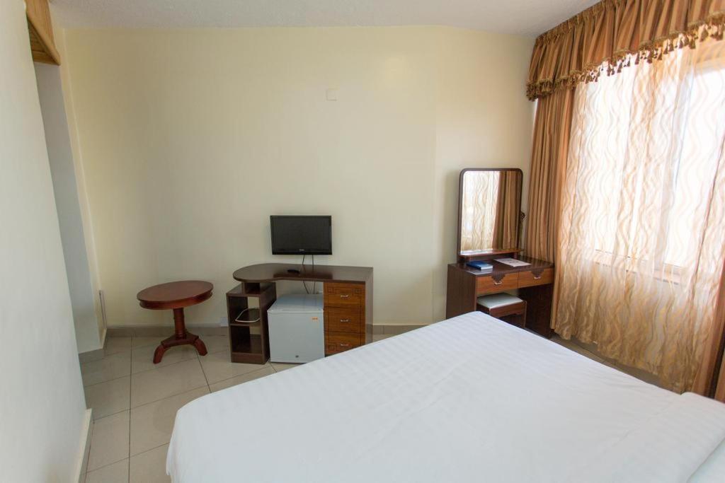 Civitas Hotel Kigali Esterno foto